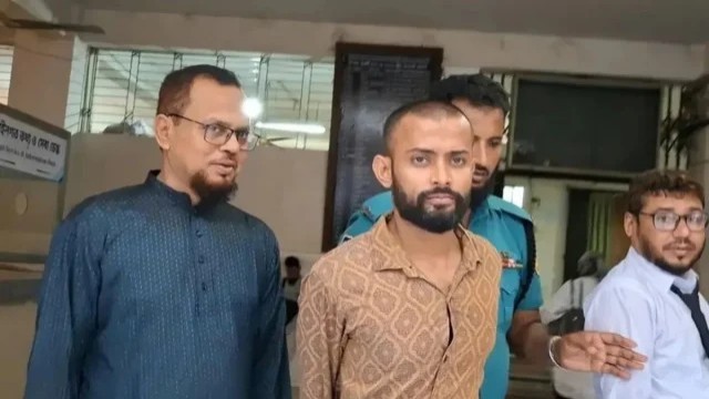 প্রধানমন্ত্রীর কার্যালয়ের সামনে ককটেল বিস্ফোরণ: তিন আসামির দুই দিনের রিমান্ড